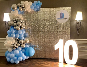 Фотозона "Серебро" Тэн из шаров