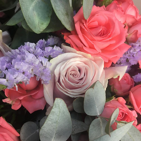 Сборный букет с эквадорской розой и статицой - Фото 4