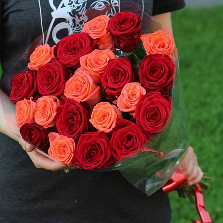 Букет из 21 микс роз - Фото 5
