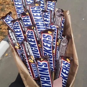 Букет из Snikers