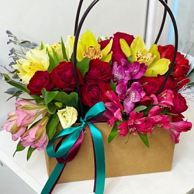 Цветы в сумочке №169