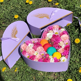 Цветы в коробке №249