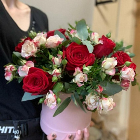 Розы в коробке №178