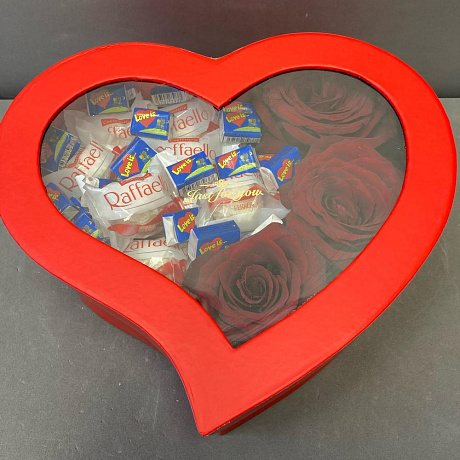 Розы с конфетами в сердце - Фото 4
