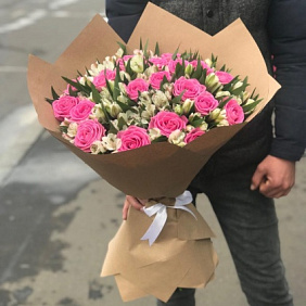 Букет из Альстрамерия и розы №161