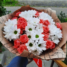 Букет с кустовой розой барбадос «Дележанс»