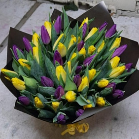 Микс из тюльпанов в матовой упаковке