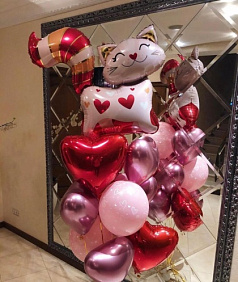 Композиция из шаров "Довольная кошечка"