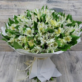 Букет из белых альстромерий №162
