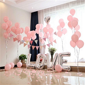 Композиция из воздушных шаров "Love" на свадьбу