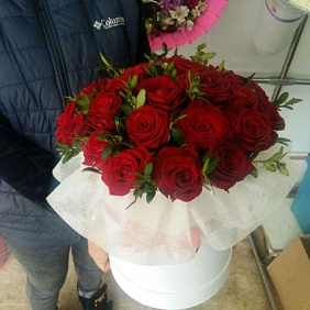 Красные розы в Коробке №168
