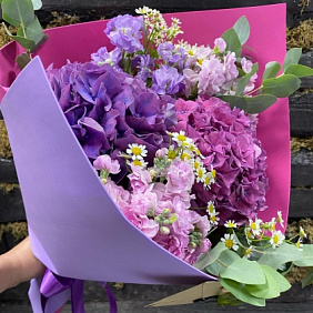 Букет с Камиллой и Гортензией