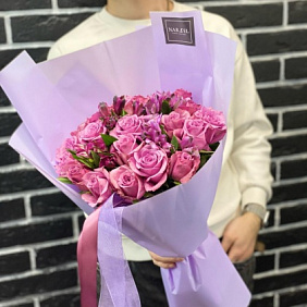 Букет цветов "Love is" №165