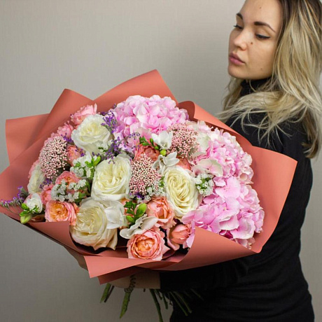 Букет цветов Коралл фонтан - Фото 2