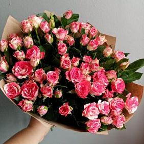 Букет из кустовых роз №199