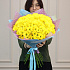 Букет из 25 жёлтых кустовых хризантем Бакарди - Фото 5