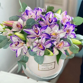 Цветы в коробке №644