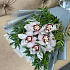 Букет из 5 орхидей с зеленью - Фото 2