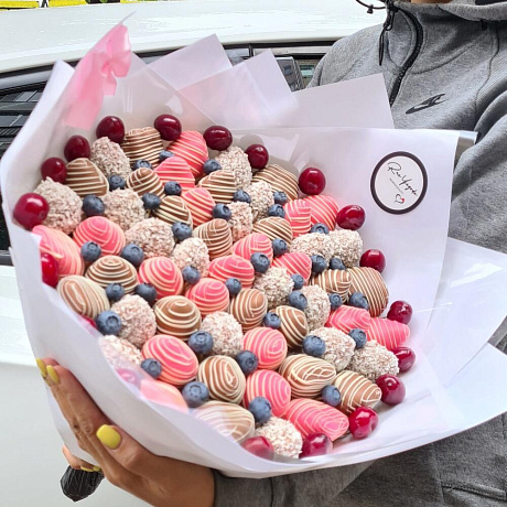 Букет Дамские штучки с черешней - Фото 3