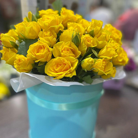 Цветы в коробке розы желтые - Фото 2