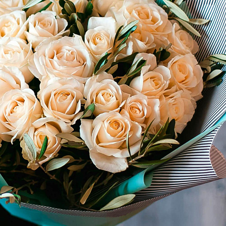 Букет из белых Роз и оливы - Фото 2