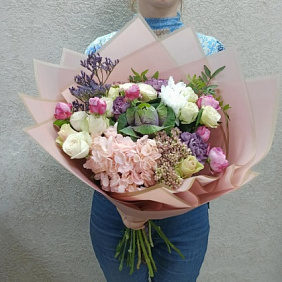 Шикарный букет с красивыми цветами