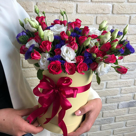 Шляпная коробка с яркими розами - Фото 5