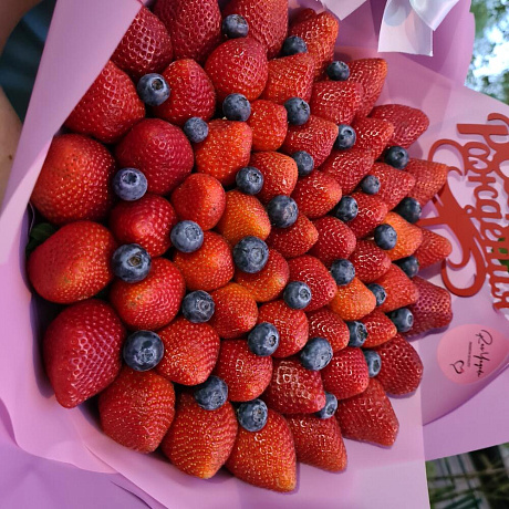 Букет  Клубника-голубика - Фото 2