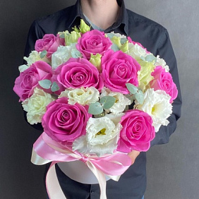 Ажурный букет цветов в коробке 2