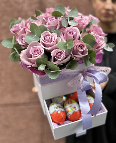 Букет шкатулка с кремовыми розами - Фото 2