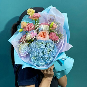 Букет цветов "Радужная Джульетта"