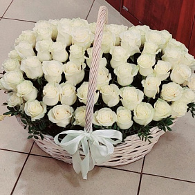 Корзина с цветами №546