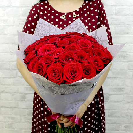 Букет РУБИНОВЫЕ УКРАШЕНИЯ из 35 красных роз - Фото 2