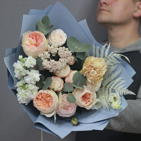 Авторский букет цветов S