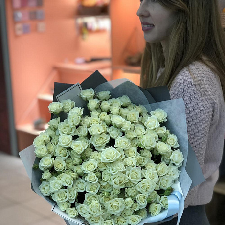 Белые кустовые розы - Фото 3