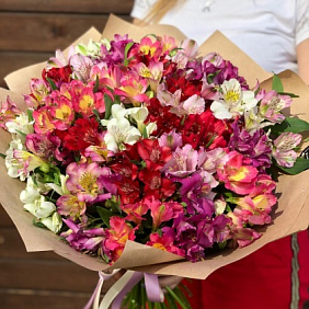 Букет из 35 альстромерий микс №162
