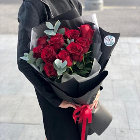 Букет цветов "Explorer Total Black"