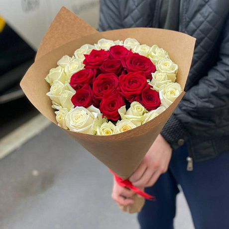 Букет из 29 красно-белых роз - Фото 5
