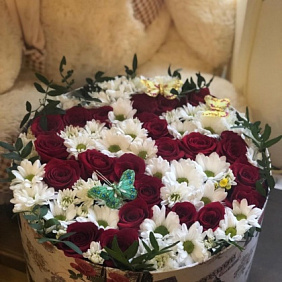 Коробка с цветами на юбилей "Юбилейная "