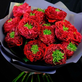Траурный букет из 14 роз Ред Ай Похоронный букет Алые розы