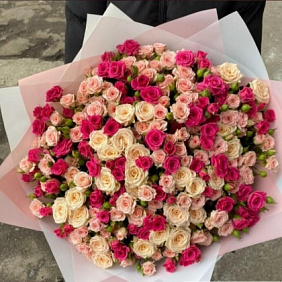 Букет кустовых роз №160