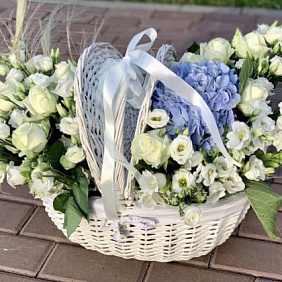 Букет цветов "Lovely Basket"