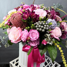 Цветы в коробке №343