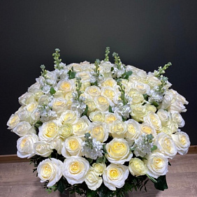 Корзина с цветами №280