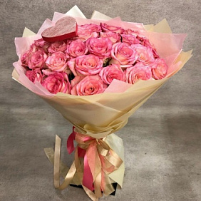 Букет «Любовь» из 25 роз 60 см