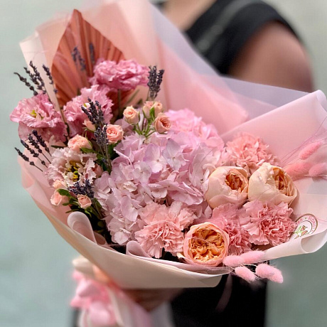 Букет с гортензией и пионовидными розами  «Розовая пудра» - Фото 4