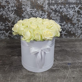 Розы в коробке 21 штука