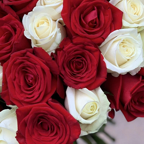 Букет цветов Красно-белый блюз - Фото 3