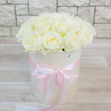 Коробка из 19 белых роз - Фото 2