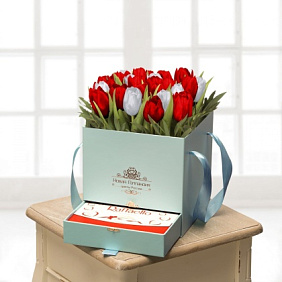 25 желтых тюльпанов в красной коробке шкатулке с рафаэлло №489